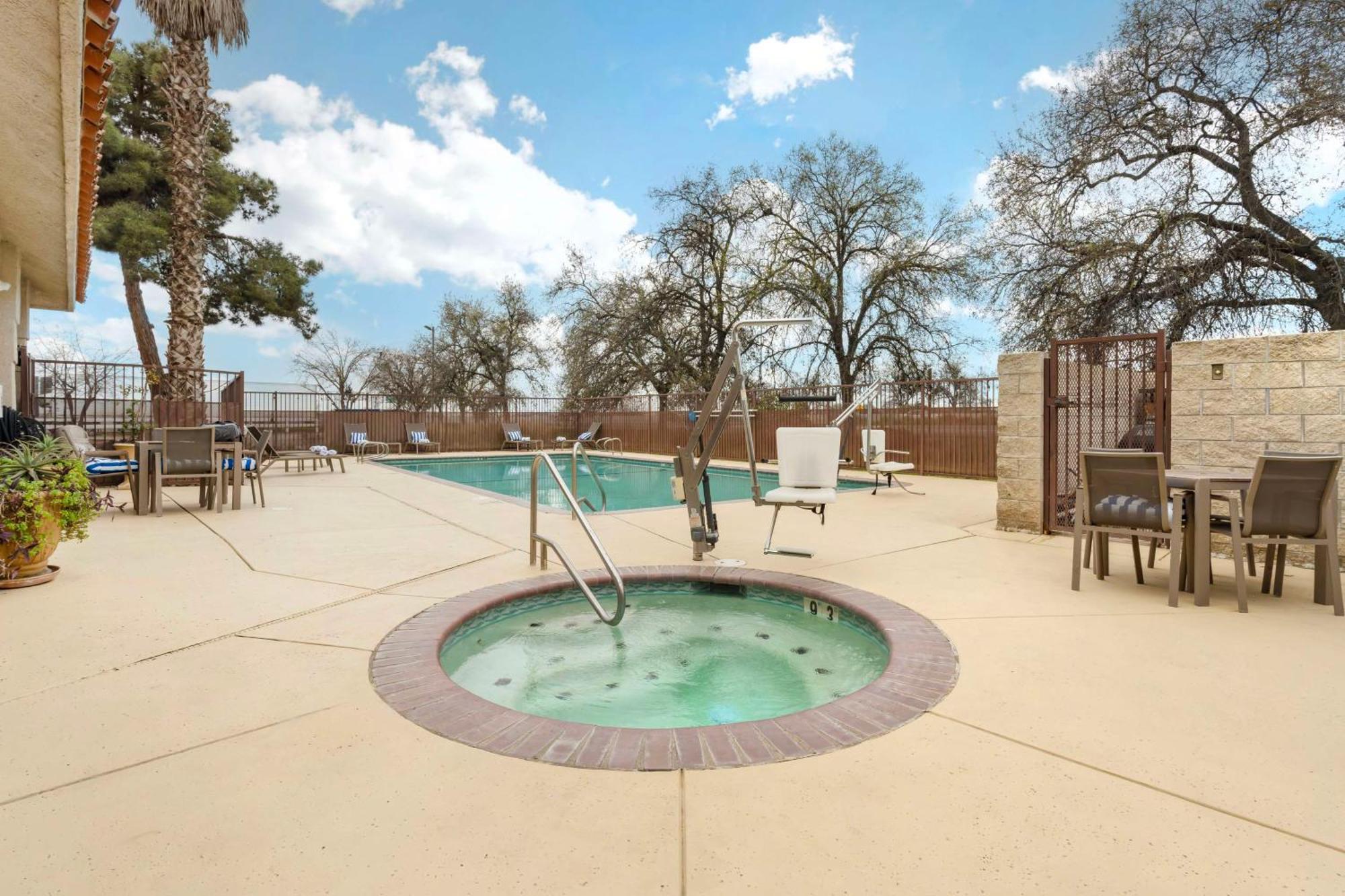 Best Western Visalia Hotel Exterior foto